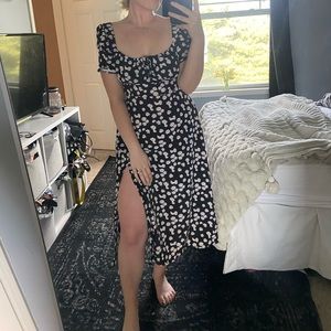 Midi dress with sleeve